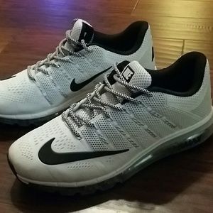 Nike Air Max 2016 running shoes size 12